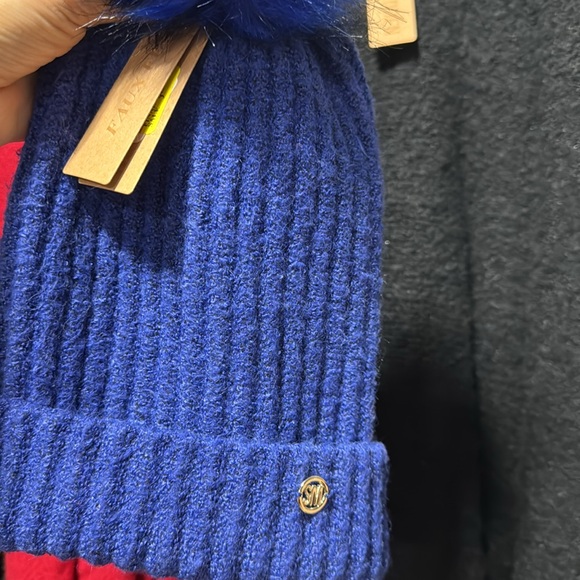 NWT Steve Madden Women's Cloud Knit Faux-Fur Pom Pom Beanie - Cobalt - Picture 3 of 4